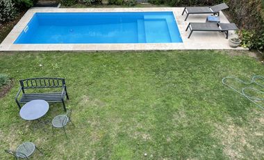 Casa en venta de 4 dormitorios en Los Aromas, Valle Escondido