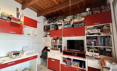 Casa en venta de 4 dormitorios en Los Aromas, Valle Escondido