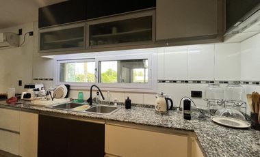 Casa en venta de 4 dormitorios en Los Aromas, Valle Escondido