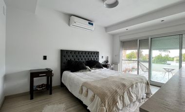 Casa en venta de 4 dormitorios en Los Aromas, Valle Escondido