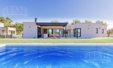 Casa en Campos de Roca 2