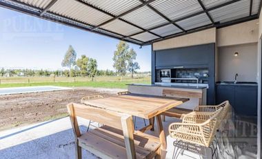 Casa en Campos de Roca 2