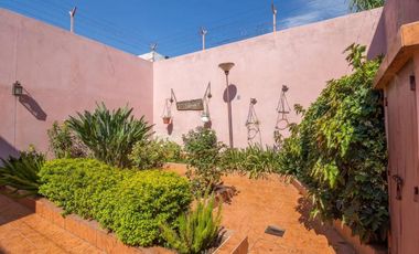 Casa en venta - 4 Dormitorios 4 Baños - Córdoba