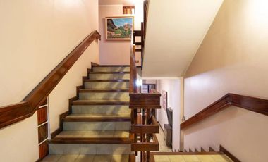 Casa en venta - 4 Dormitorios 4 Baños - Córdoba