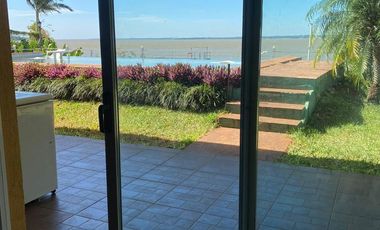 Propiedad Única con Playa Privada y Muelle sobre el Río — Barrio Privado Costa Mango, Posadas