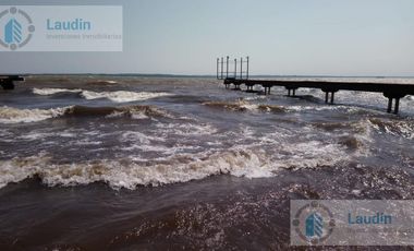 Propiedad Única con Playa Privada y Muelle sobre el Río — Barrio Privado Costa Mango, Posadas