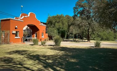 Casa en Venta de 3 Dormitorios - Campo de Vuelo II