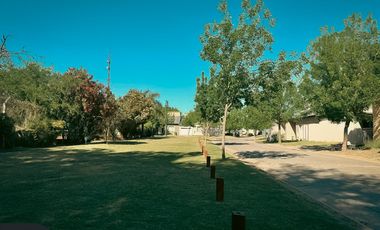 Casa en Venta de 3 Dormitorios - Campo de Vuelo II