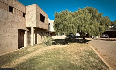 Casa en Venta de 3 Dormitorios - Campo de Vuelo II