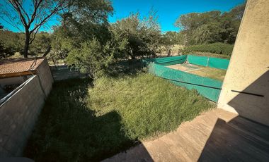 Casa en Venta de 3 Dormitorios - Campo de Vuelo II