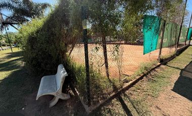 Casa en Venta de 3 Dormitorios - Campo de Vuelo II