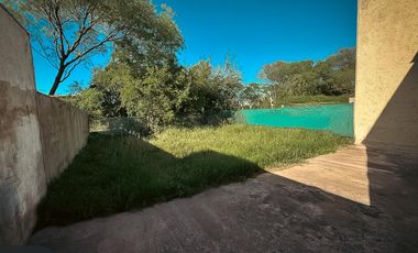 Casa en Venta de 3 Dormitorios - Campo de Vuelo II