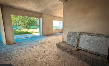 Casa en Venta de 3 Dormitorios - Campo de Vuelo II