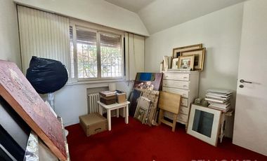 CASA VENTA VICENTE LOPEZ 6 AMBIENTES PISCINA JARDIN COCHERA