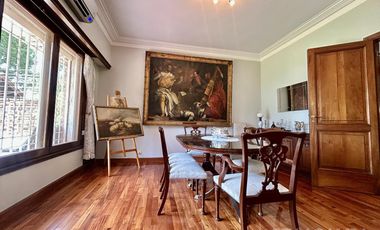 CASA VENTA VICENTE LOPEZ 6 AMBIENTES PISCINA JARDIN COCHERA