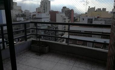 SEMIPISO AL FRENTE CON COCHERA