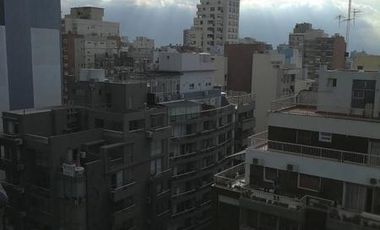 SEMIPISO AL FRENTE CON COCHERA