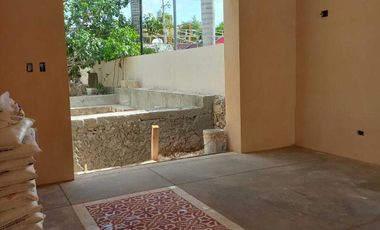 Casa con alberca y estacionamiento de 1 planta, barrio san Cristóbal, Mérida