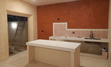 Casa con alberca y estacionamiento de 1 planta, barrio san Cristóbal, Mérida