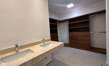 casa en venta Temozon Norte amplio terreno Merida