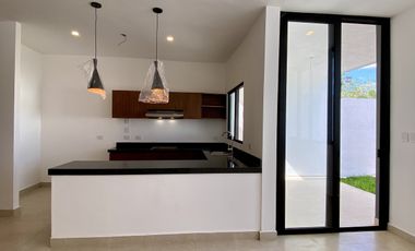 casa en venta Temozon Norte amplio terreno Merida