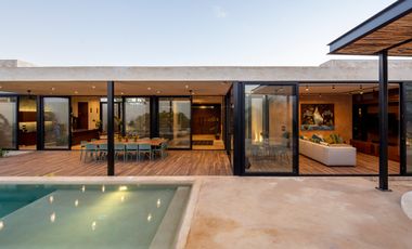 casa de una planta con gran terreno en venta en gertrudis copo merida yucatan