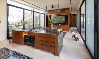 casa de una planta con gran terreno en venta en gertrudis copo merida yucatan