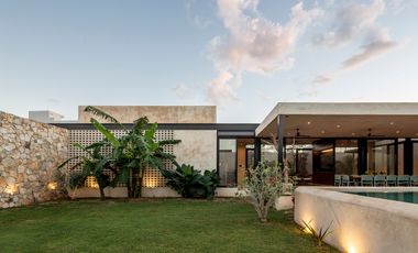 casa de una planta con gran terreno en venta en gertrudis copo merida yucatan