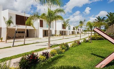 casa en venta en privada  xcanatun al norte de Mérida