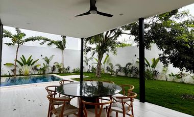casa en venta en privada  xcanatun al norte de Mérida