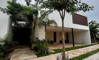 casa en venta en privada  xcanatun al norte de Mérida