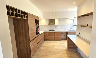 Casa en venta - 3 Dormitorios 6 Baños - Campana