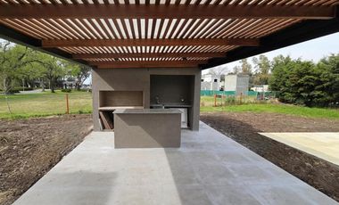 Casa en venta - 3 Dormitorios 6 Baños - Campana