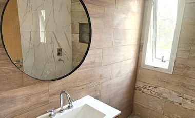 Casa en venta - 3 Dormitorios 6 Baños - Campana