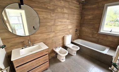 Casa en venta - 3 Dormitorios 6 Baños - Campana