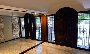 ALQUILER 2 AMB sobre Av. Carabobo