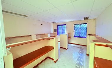 Corporativo en renta en Veracruz de 3 pisos en Col. Centro sobre AV.