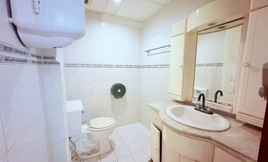 Corporativo en renta en Veracruz de 3 pisos en Col. Centro sobre AV.