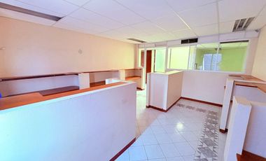 Corporativo en renta en Veracruz de 3 pisos en Col. Centro sobre AV.