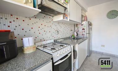 Venta Departamento 2 amb contrafrente con Balcon en Lomas De Zamora.