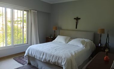 Mosquera y Gallastegui - EXCELENTE CASA SOBRE 1.000 MTS ALQUILER DE VERANO