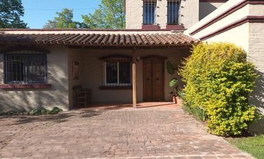 Mosquera y Gallastegui - EXCELENTE CASA SOBRE 1.000 MTS ALQUILER DE VERANO