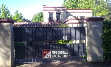Mosquera y Gallastegui - EXCELENTE CASA SOBRE 1.000 MTS ALQUILER DE VERANO