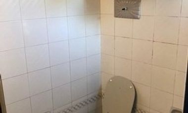 Saavedra, Ruiz Huidobro 2800, 3 amb, 120m2, triplex, u$s 1,000 + servicios. Acepta mascota canina.  (TEMPORARIO 3 MESES MIN)