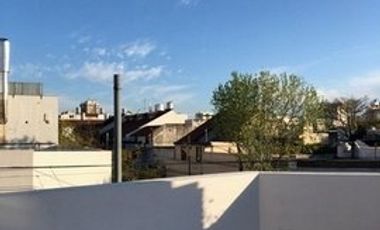 Saavedra, Ruiz Huidobro 2800, 3 amb, 120m2, triplex, u$s 1,000 + servicios. Acepta mascota canina.  (TEMPORARIO 3 MESES MIN)