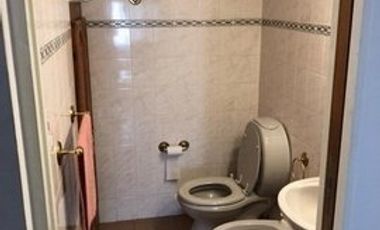 Saavedra, Ruiz Huidobro 2800, 3 amb, 120m2, triplex, u$s 1,000 + servicios. Acepta mascota canina.  (TEMPORARIO 3 MESES MIN)