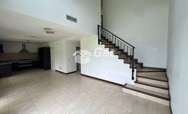 Casa en alquiler en barrio  Los Sauces, Nordelta
