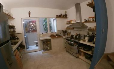 Casa en venta - 5 Dormitorios 3 Baños - Vicente López