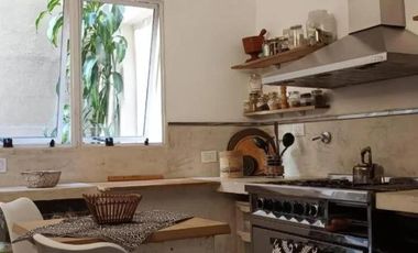 Casa en venta - 5 Dormitorios 3 Baños - Vicente López