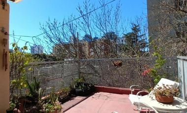 Casa en venta - 5 Dormitorios 3 Baños - Vicente López